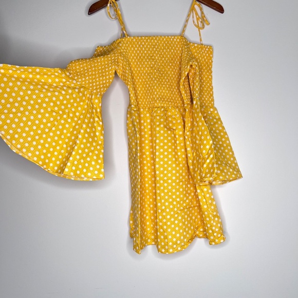 NWT Tularosa The Social Yellow Polka Dot Bell Sleeve Mini Dress M - Picture 3 of 7
